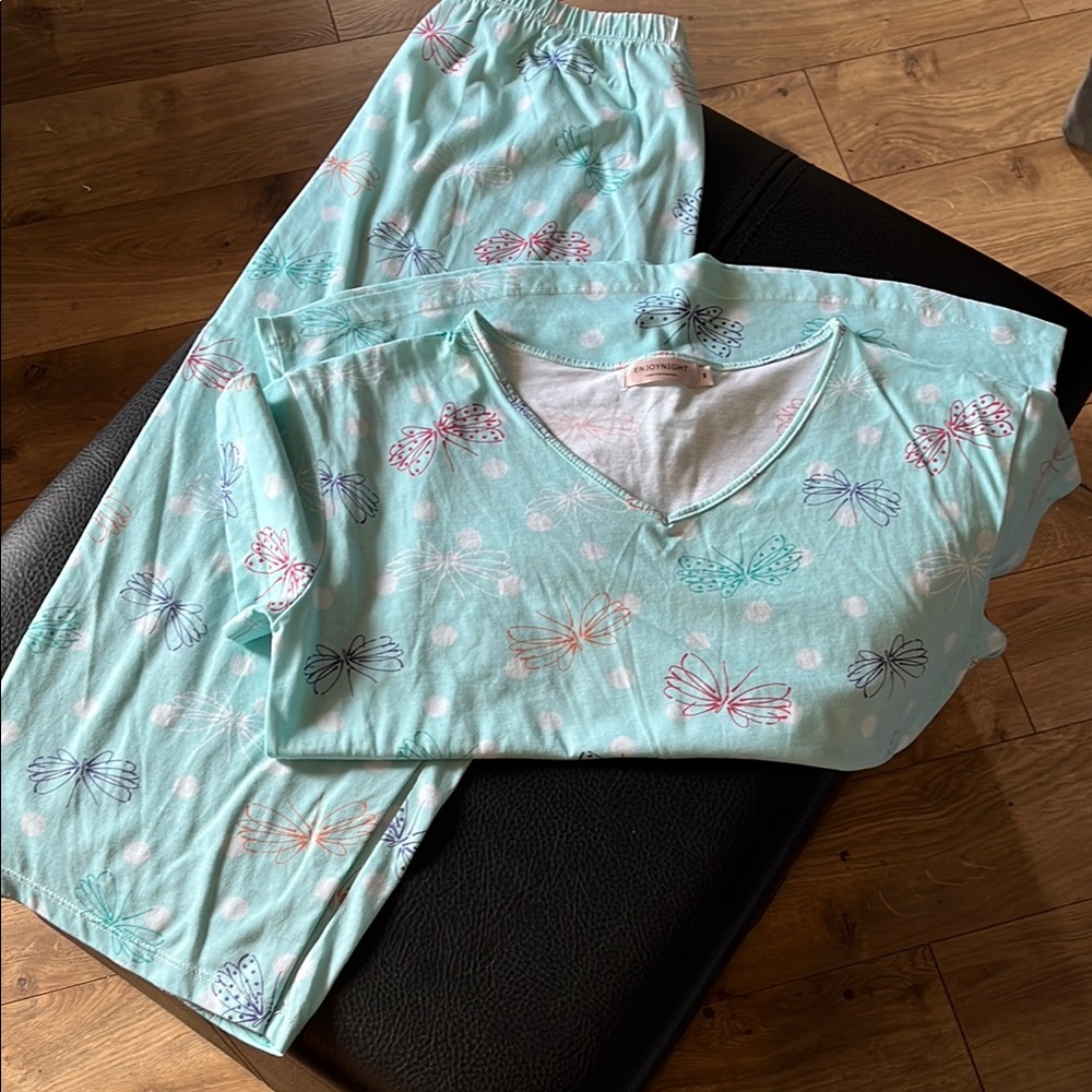 Blue Long-Sleeve Pajama Set with V-Neck and Elastic Waistband